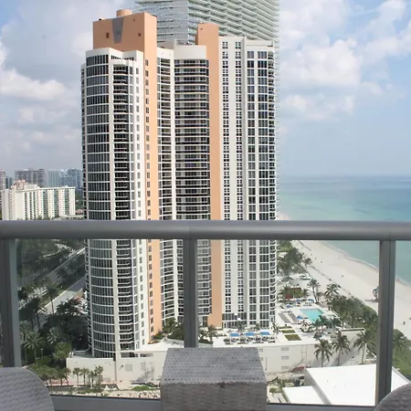 Marenas Beach Resort Sunny Isles Beach Exterior photo